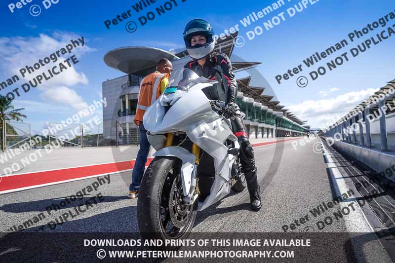 Sepang;event digital images;motorbikes;no limits;peter wileman photography;trackday;trackday digital images